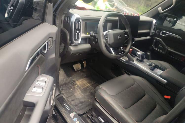 Used JETOUR Traveler 2024 2.0T All-Wheel-Drive CrossPRO+ Entertainment Edition Interior 3