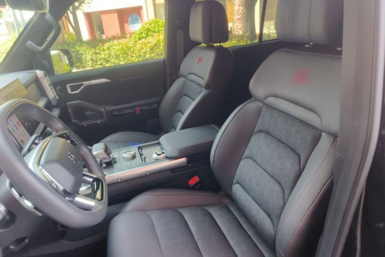 Used JETOUR Traveler 2024 2.0T All-Wheel-Drive Silver Dragon Wings Left Front Seat