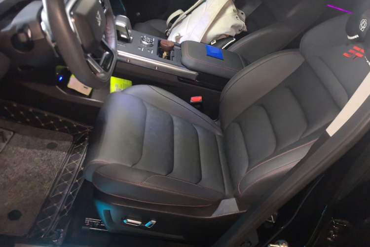 Used JETOUR Traveler 2024 2.0T All-Wheel-Drive CrossPRO Entertainment Edition Left Front Seat