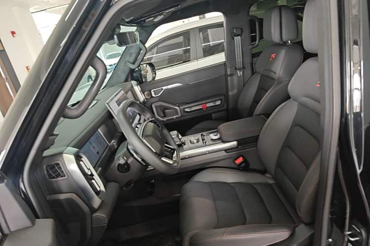 Used JETOUR Traveler 2024 2.0T All-Wheel-Drive Silver Dragon Wings Left Front Seat