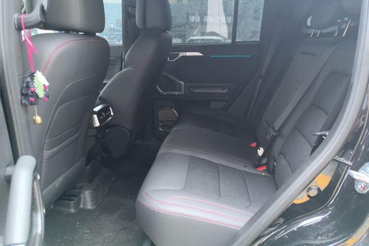 Used JETOUR Traveler 2024 2.0T All-Wheel-Drive CrossPRO+ Entertainment Edition Left Rear Seat