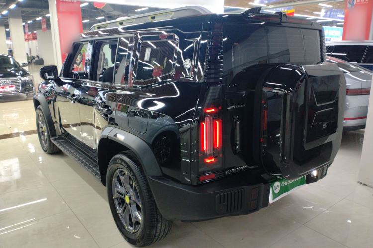 Used JETOUR Traveler 2024 2.0T All-Wheel-Drive CrossPRO Entertainment Edition Rear Left 45 Deg