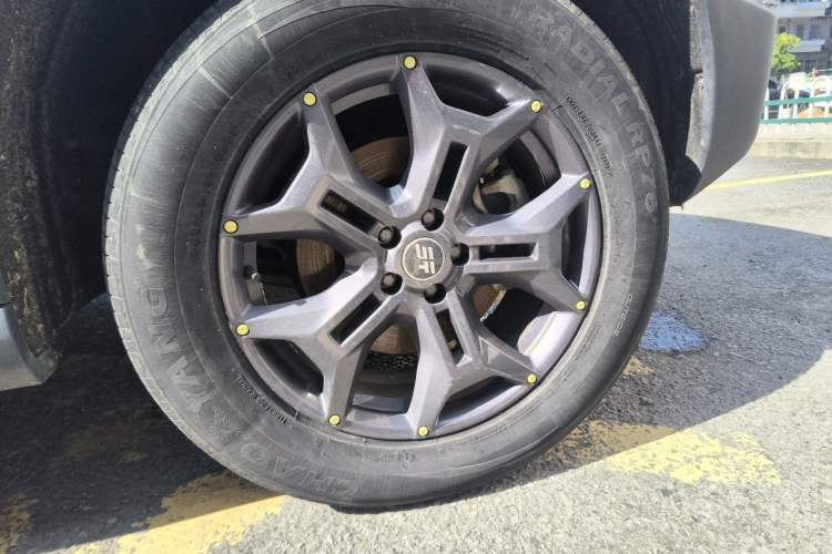 Used JETOUR Traveler 2024 2.0T All-Wheel-Drive CrossPRO+ Entertainment Edition Right Front Wheel Hub