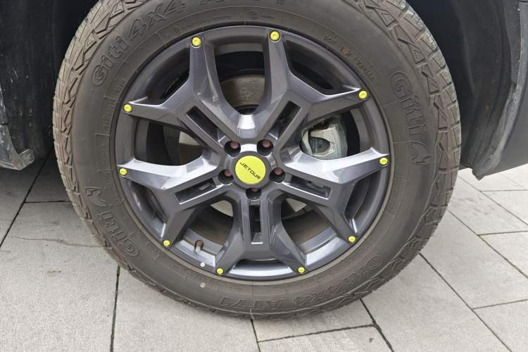 Used JETOUR Traveler 2024 2.0T All-Wheel-Drive CrossPRO+ Entertainment Edition Right Front Wheel Hub