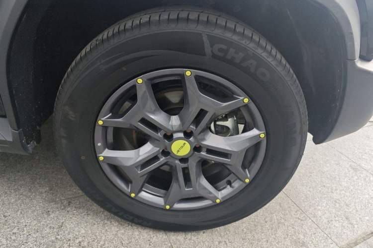 Used JETOUR Traveler 2024 2.0T All-Wheel-Drive CrossPRO Entertainment Edition Right Front Wheel Hub