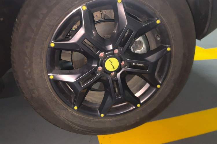 Used JETOUR Traveler 2024 2.0T All-Wheel-Drive CrossPRO Entertainment Edition Right Front Wheel Hub