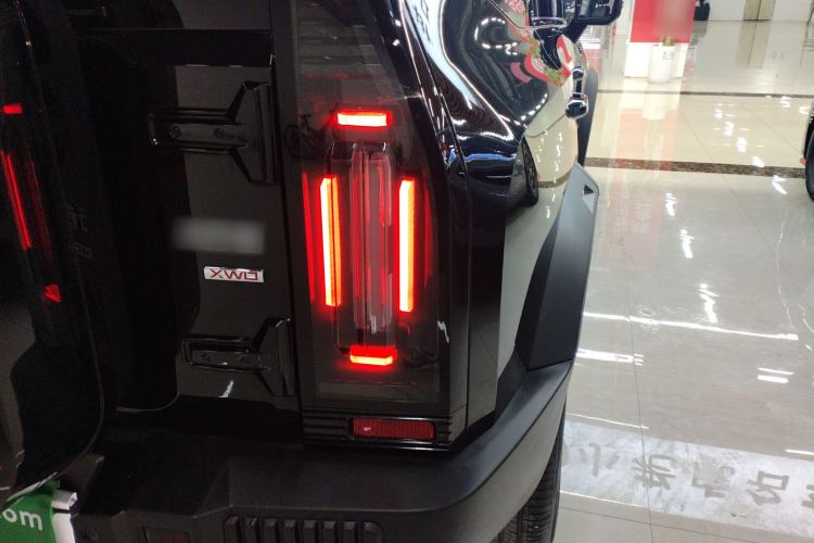 Used JETOUR Traveler 2024 2.0T All-Wheel-Drive CrossPRO Entertainment Edition Right Rear Taillight