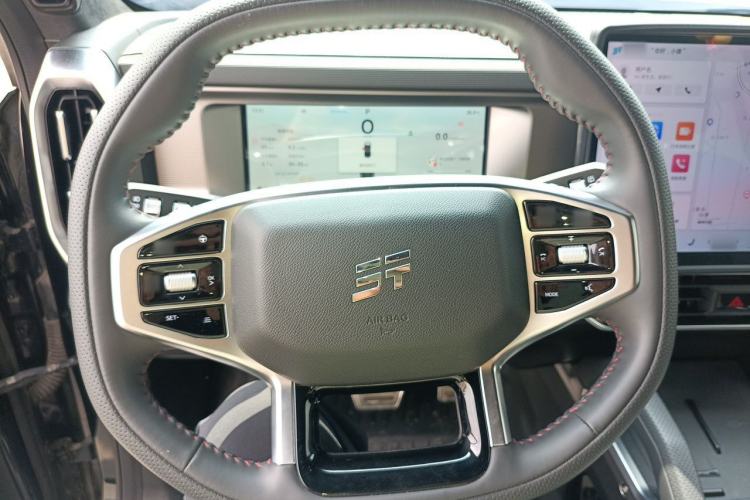 Used JETOUR Traveler 2024 2.0T All-Wheel-Drive Silver Dragon Wings Steering Wheel