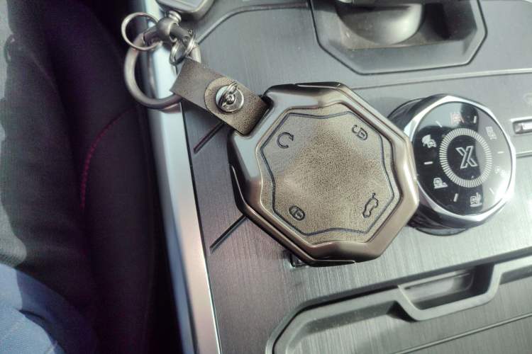 Used JETOUR Traveler 2024 2.0T All-Wheel-Drive CrossPRO Entertainment Edition Vehicle Key
