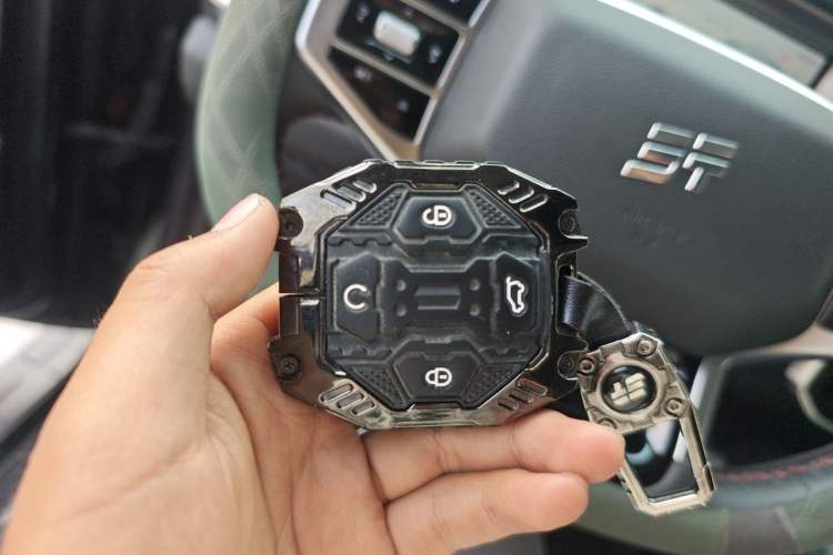 Used JETOUR Traveler 2024 2.0T All-Wheel-Drive CrossPRO Entertainment Edition Vehicle Key