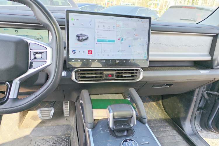 Used JETOUR Traveler 2024 2.0T All-Wheel-Drive CrossPRO Entertainment Edition Audio And AC Panel