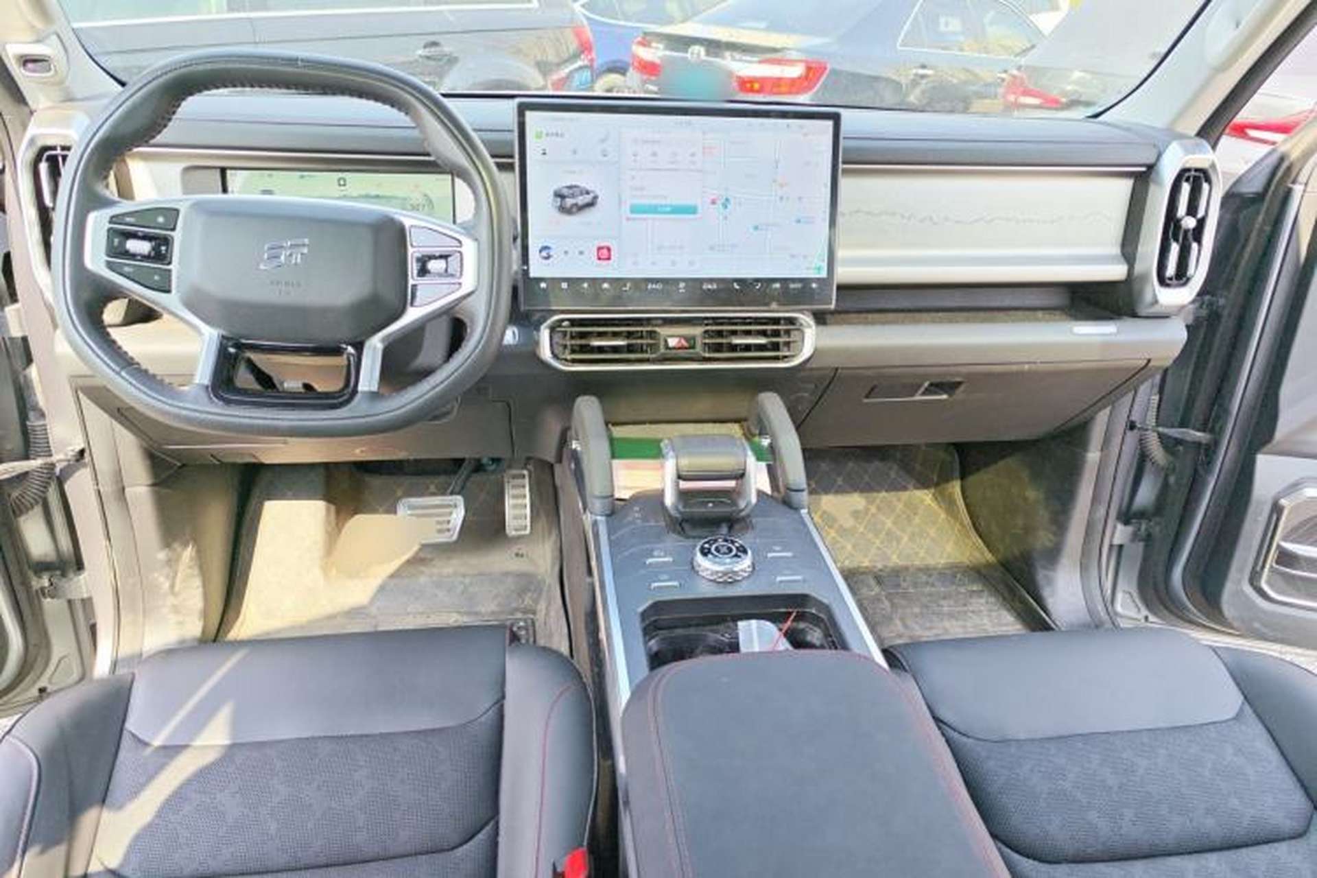 Used JETOUR Traveler 2024 2.0T All-Wheel-Drive CrossPRO Entertainment Edition Center Console
