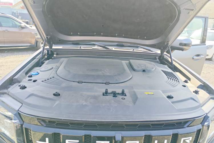 Used JETOUR Traveler 2024 2.0T All-Wheel-Drive CrossPRO Entertainment Edition Engine Bay