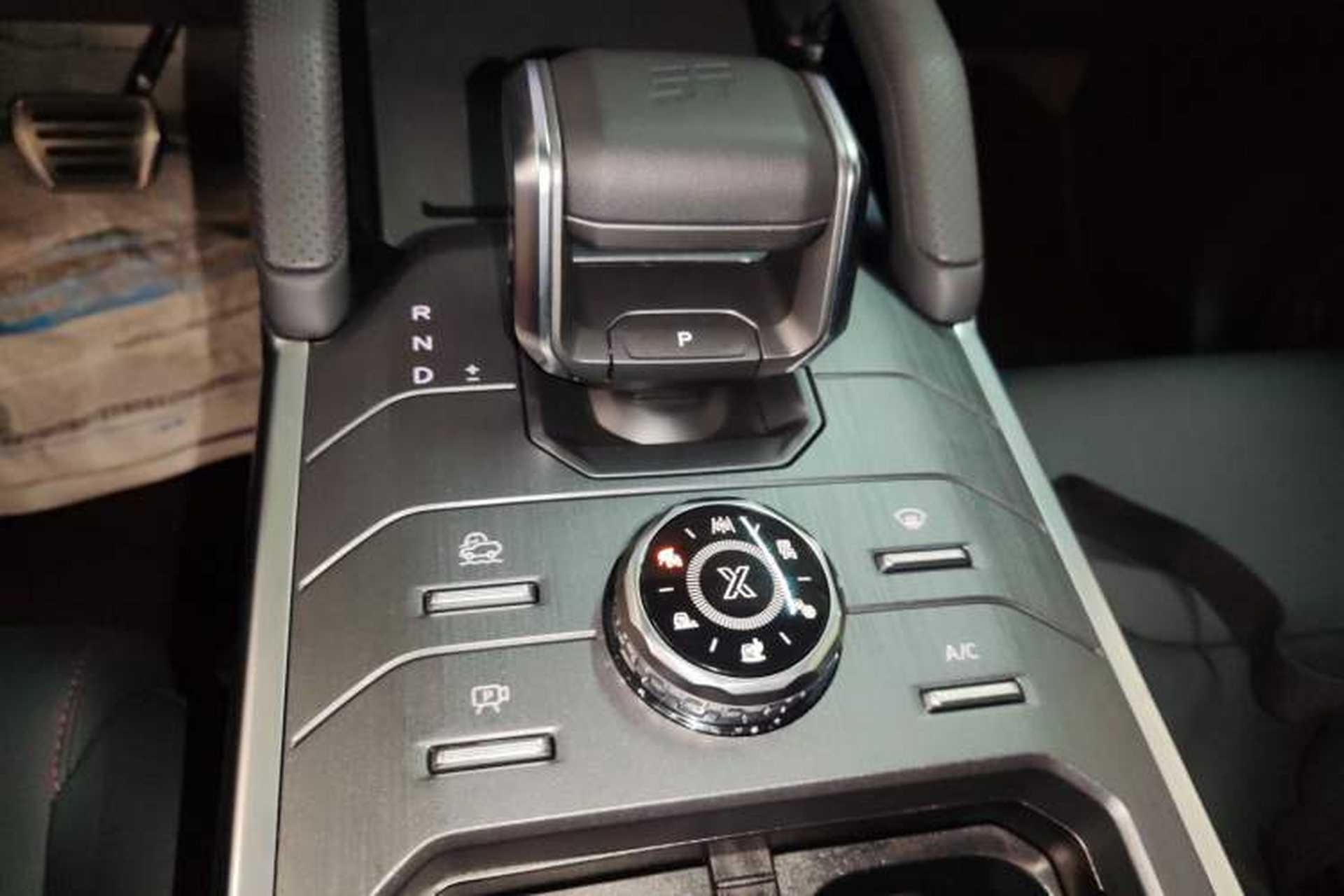 Used JETOUR Traveler 2024 2.0T All-Wheel-Drive CrossPRO+ Entertainment Edition Gear Lever