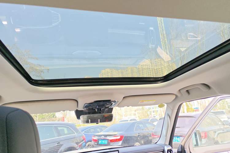 Used JETOUR Traveler 2024 2.0T All-Wheel-Drive CrossPRO Entertainment Edition Headliner