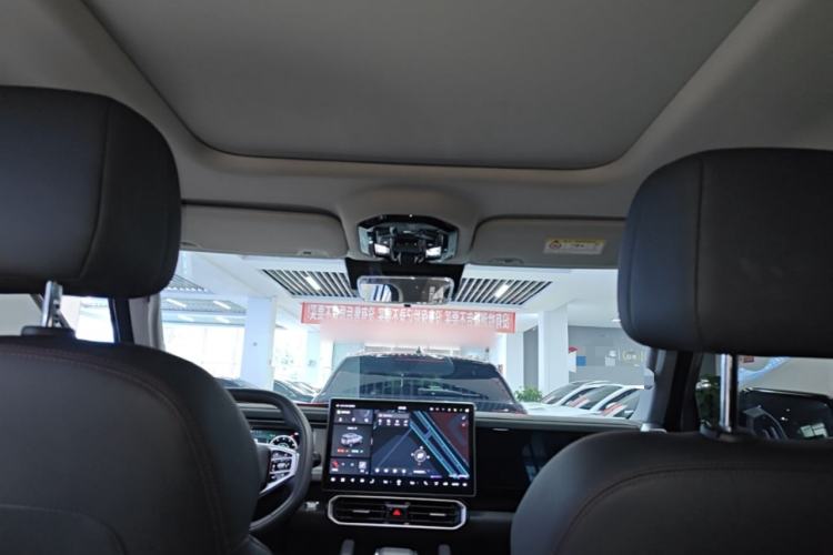 Used JETOUR Traveler 2024 2.0T All-Wheel-Drive CrossPRO Entertainment Edition Headliner