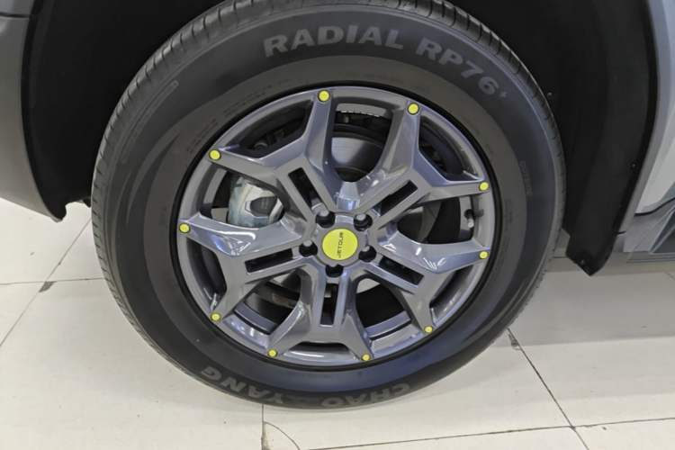 Used JETOUR Traveler 2024 2.0T All-Wheel-Drive CrossPRO Entertainment Edition Left Front Wheel Hub