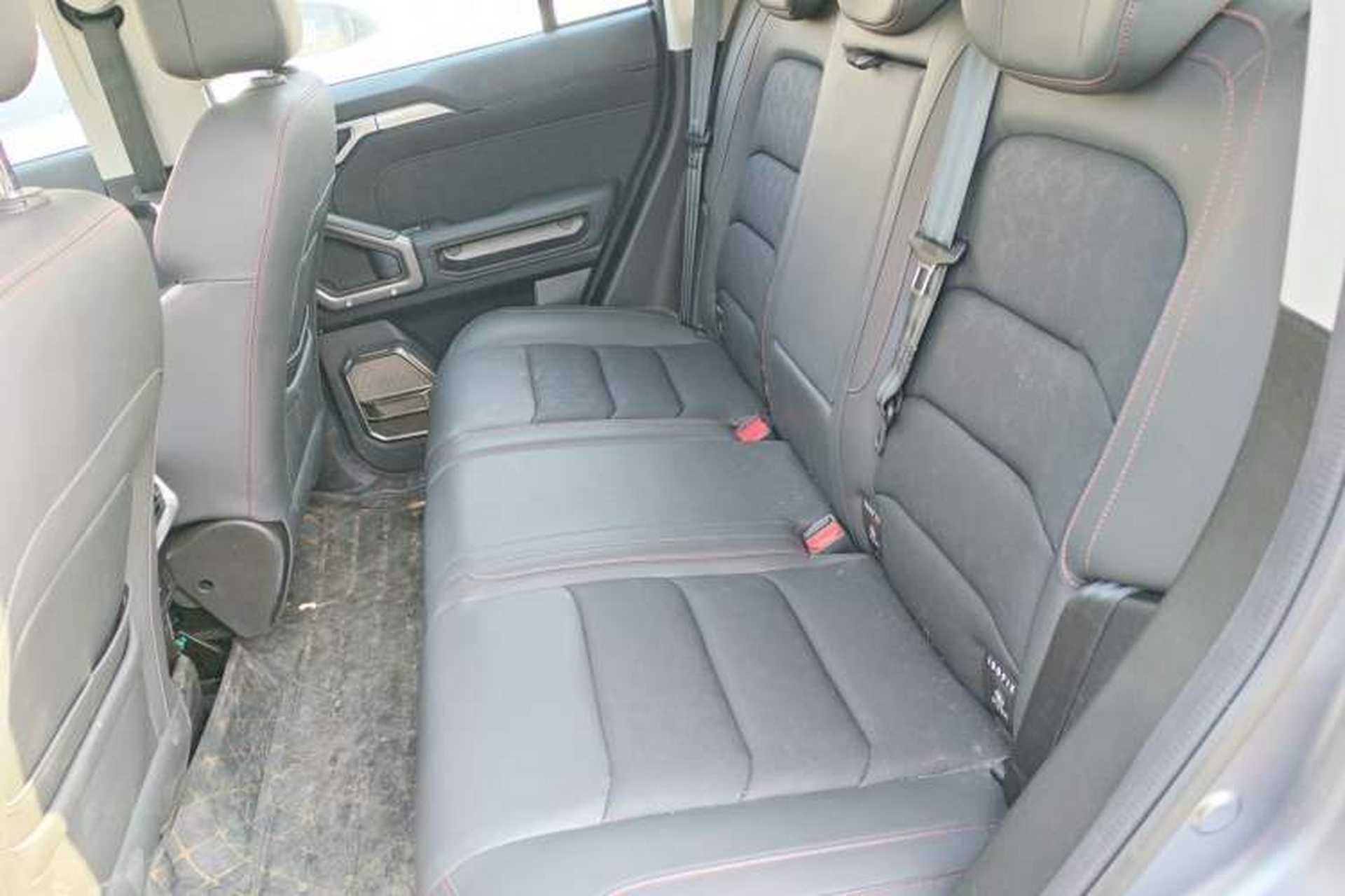 Used JETOUR Traveler 2024 2.0T All-Wheel-Drive CrossPRO Entertainment Edition Left Rear Seat