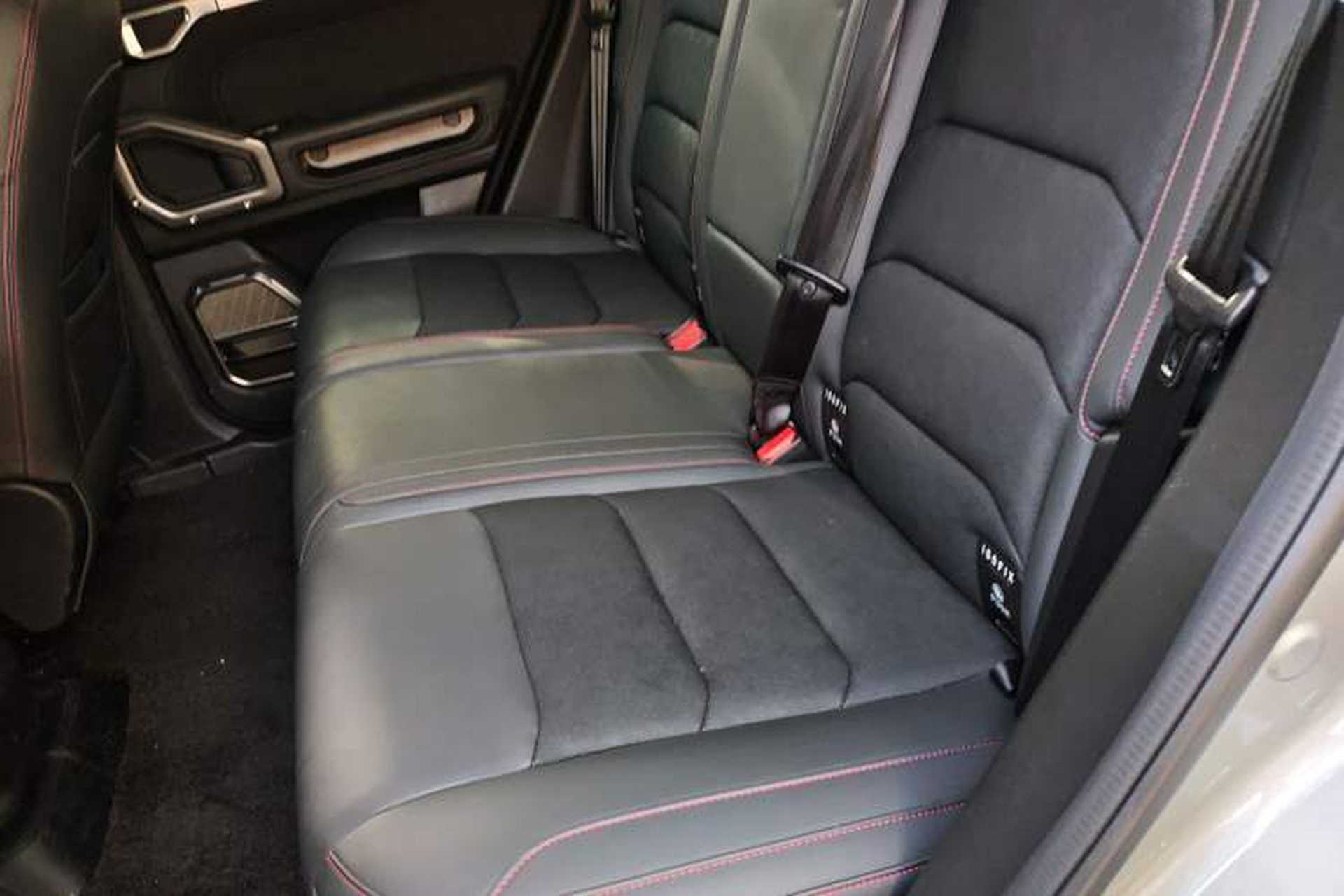 Used JETOUR Traveler 2024 2.0T All-Wheel-Drive CrossPRO Entertainment Edition Left Rear Seat