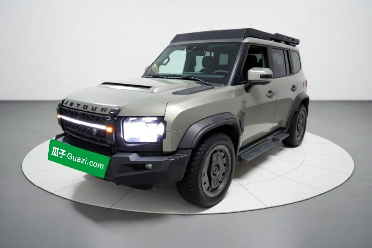 JETOUR Traveler 2024 2.0T All-Wheel-Drive Silver Dragon Wings