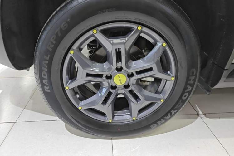 Used JETOUR Traveler 2024 2.0T All-Wheel-Drive CrossPRO Entertainment Edition Right Rear Wheel Hub