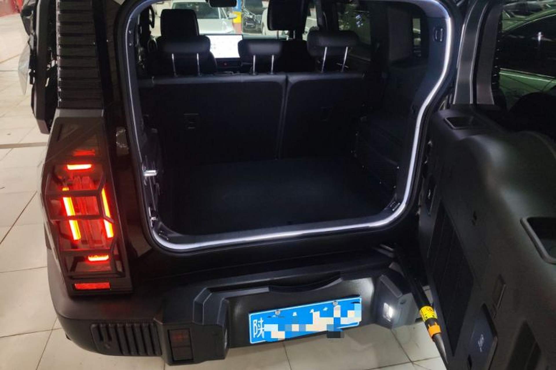 Used JETOUR Traveler 2024 2.0T All-Wheel-Drive CrossPRO+ Entertainment Edition Trunk