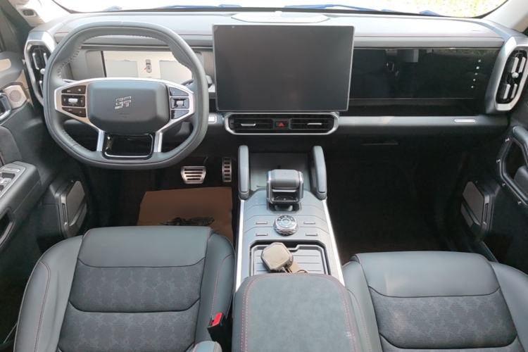 Used JETOUR Traveler 2024 2.0T All-Wheel-Drive CrossPRO Entertainment Edition Center Console
