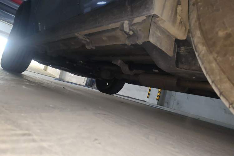 Used JETOUR Traveler 2024 2.0T All-Wheel-Drive CrossPRO Entertainment Edition Chassis Rear Left