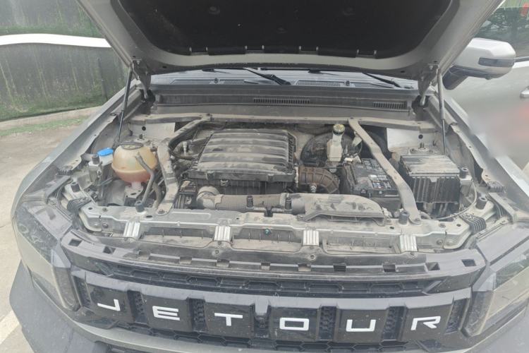 Used JETOUR Traveler 2024 2.0T All-Wheel-Drive CrossPRO+ Entertainment Edition Engine Bay