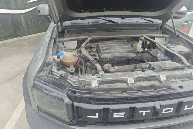 Used JETOUR Traveler 2024 2.0T All-Wheel-Drive CrossPRO+ Entertainment Edition Engine Bay Right