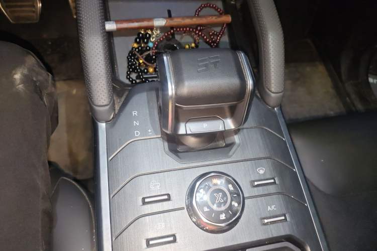 Used JETOUR Traveler 2024 2.0T All-Wheel-Drive CrossPRO Entertainment Edition Gear Lever