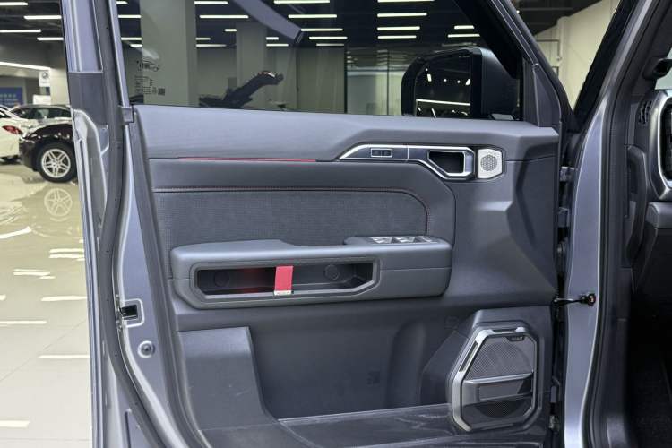 Used JETOUR Traveler 2024 2.0T All-Wheel-Drive CrossPRO+ Entertainment Edition Interior 13
