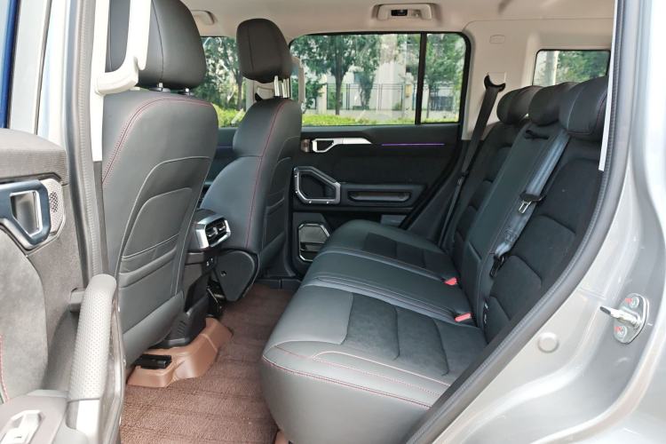 Used JETOUR Traveler 2024 2.0T All-Wheel-Drive CrossPRO Entertainment Edition Interior 3