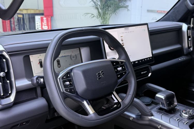 Used JETOUR Traveler 2024 2.0T All-Wheel-Drive CrossPRO+ Entertainment Edition Interior 3