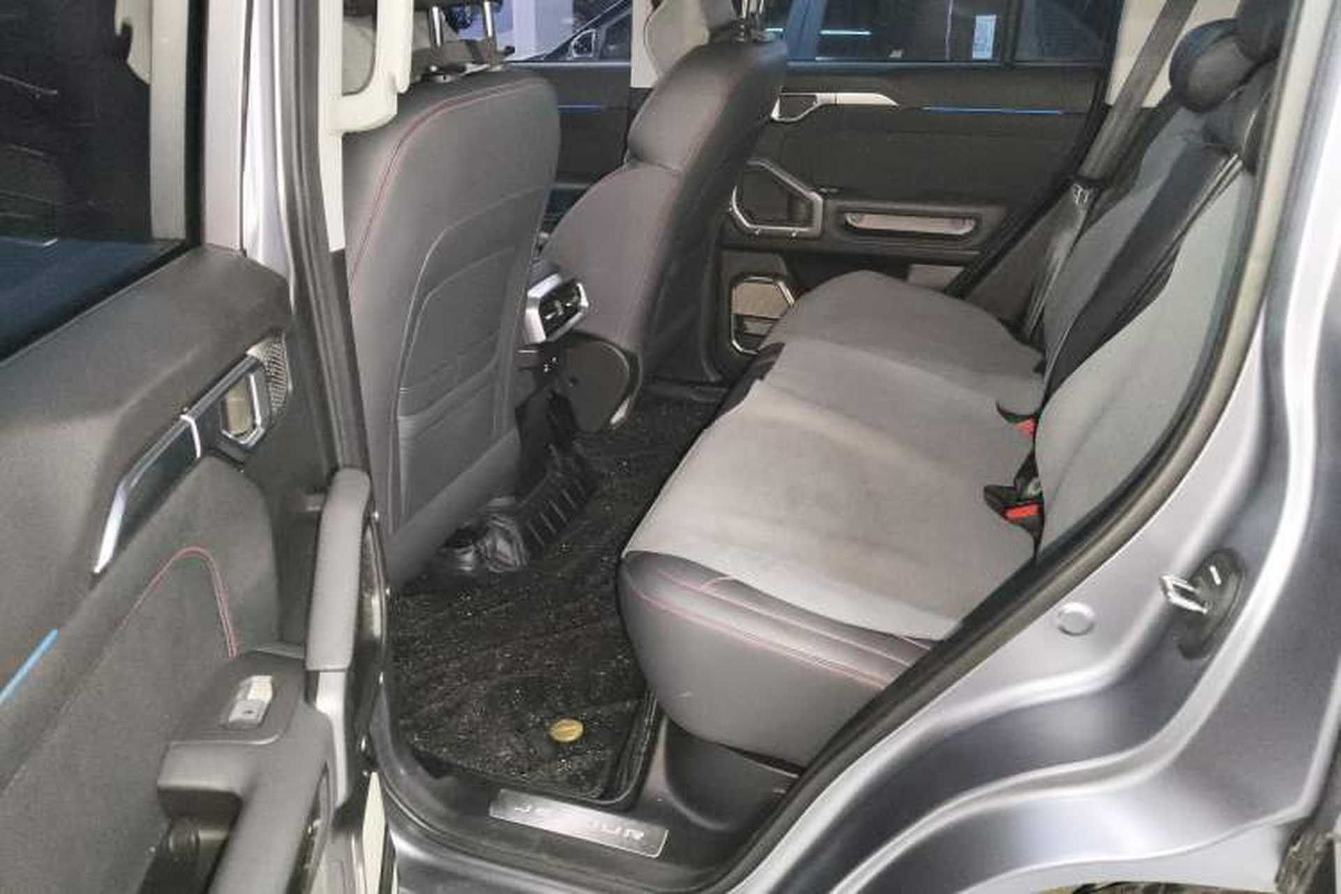 Used JETOUR Traveler 2024 2.0T All-Wheel-Drive CrossPRO Entertainment Edition Interior 4