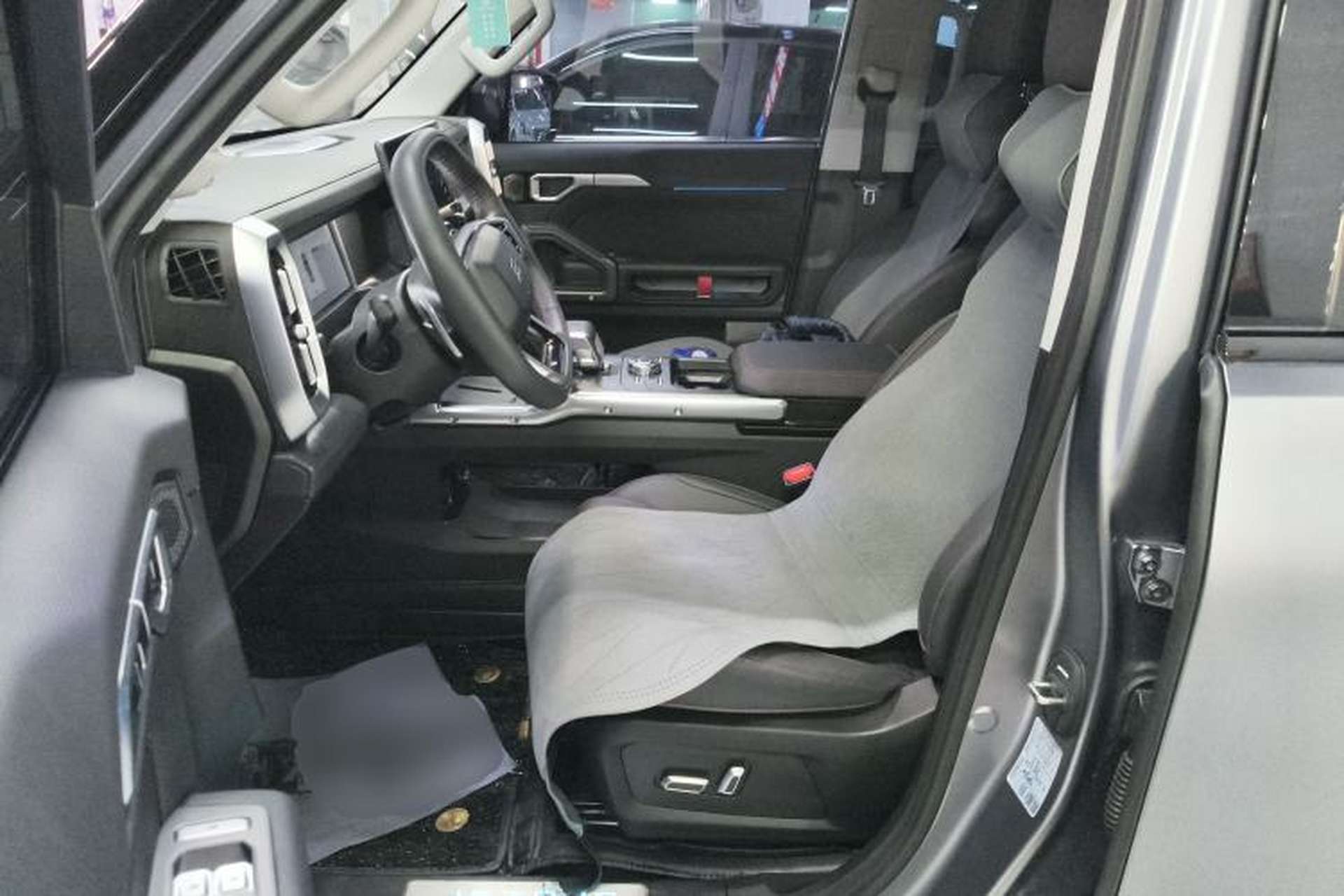 Used JETOUR Traveler 2024 2.0T All-Wheel-Drive CrossPRO Entertainment Edition Left Front Seat