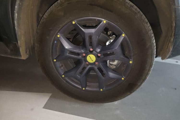 Used JETOUR Traveler 2024 2.0T All-Wheel-Drive CrossPRO Entertainment Edition Right Front Wheel Hub
