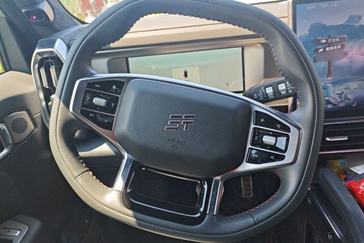 Used JETOUR Traveler 2024 2.0T All-Wheel-Drive Silver Dragon Wings Steering Wheel