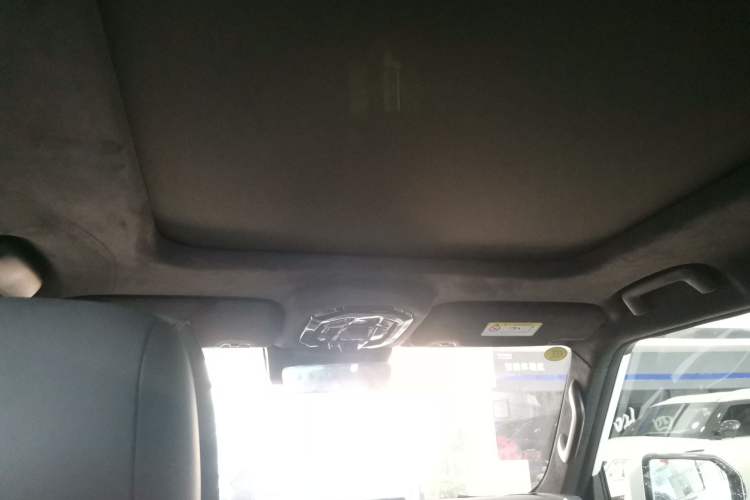 Used JETOUR Traveler 2024 2.0T All-Wheel-Drive Silver Dragon Wings Headliner