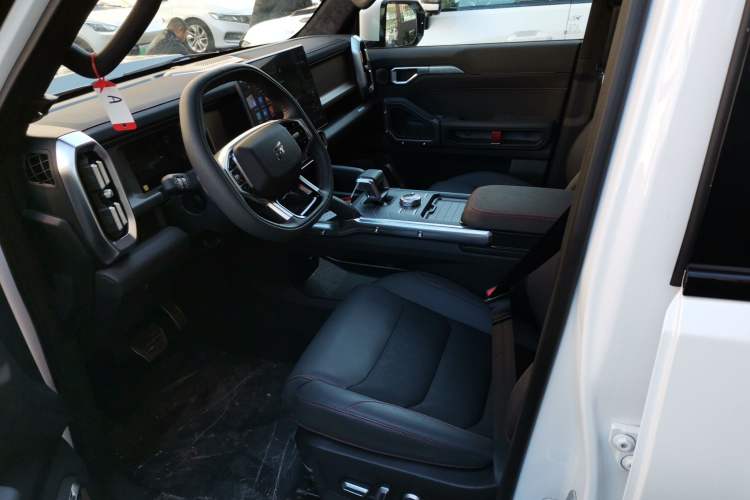 Used JETOUR Traveler 2024 2.0T All-Wheel-Drive Silver Dragon Wings Left Front Seat