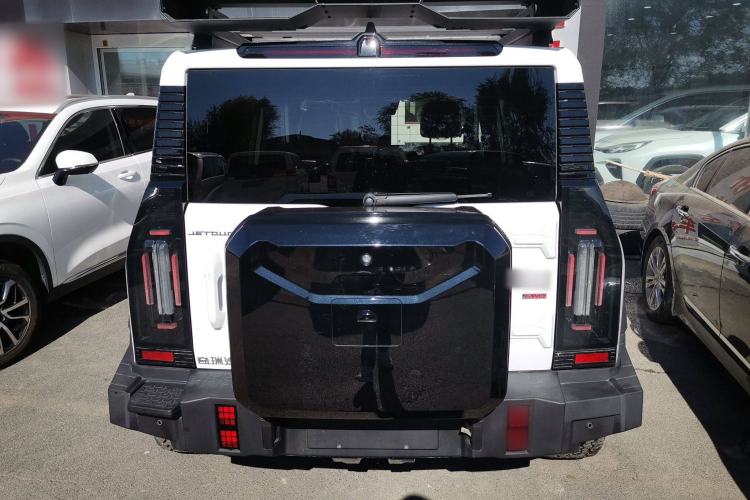 Used JETOUR Traveler 2024 2.0T All-Wheel-Drive Silver Dragon Wings Rear