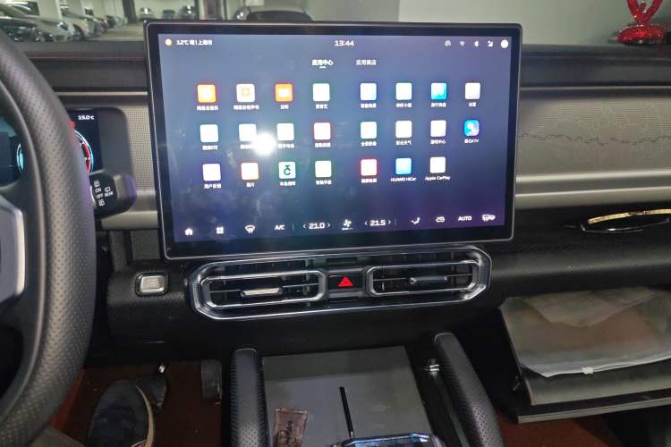Used JETOUR Traveler 2025 Model—1.5TD DCT Exploration + Smooth Driving Edition Audio And AC Panel