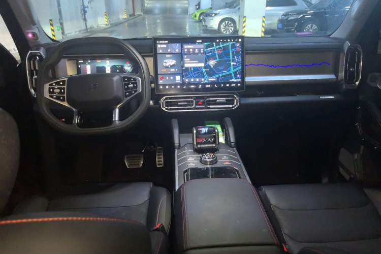 Used JETOUR Traveler 2025 2.0TD DCT Four-Wheel Drive Star Guardian Center Console