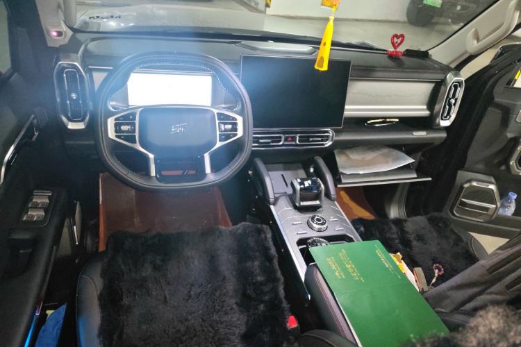 Used JETOUR Traveler 2025 Model—1.5TD DCT Exploration + Smooth Driving Edition Center Console