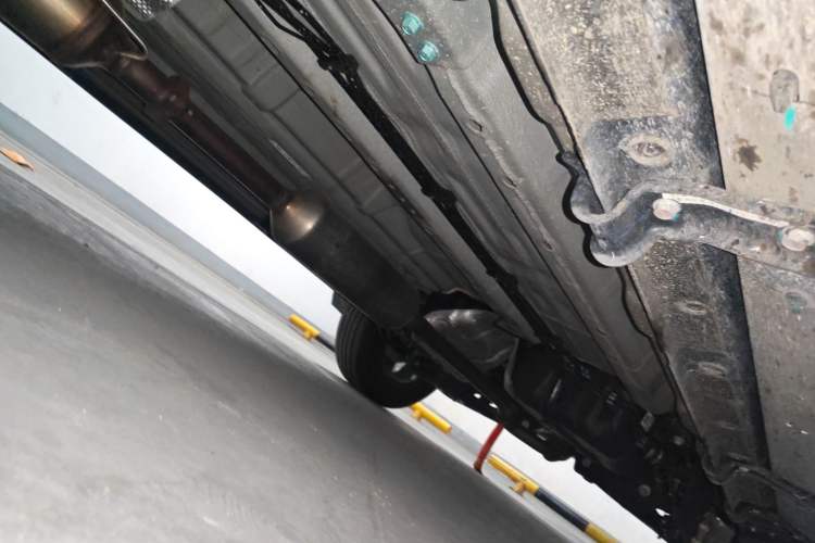Used JETOUR Traveler 2025 Model—1.5TD DCT Exploration + Smooth Driving Edition Chassis Front Left