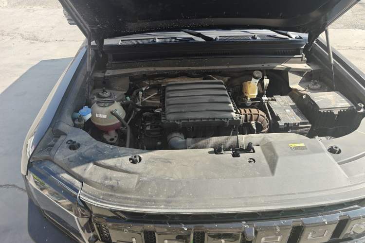 Used JETOUR Traveler 2025 2.0TD DCT XWD Discovery Engine Bay Right