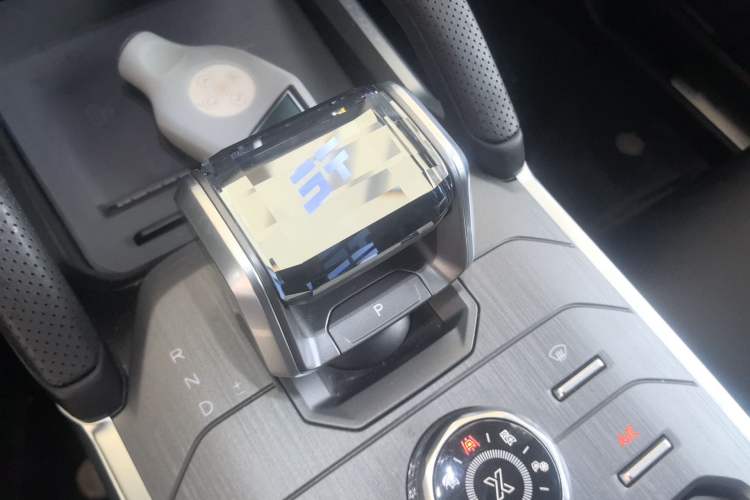 Used JETOUR Traveler 2025 2.0TD DCT Four-Wheel Drive Star Guardian Gear Lever