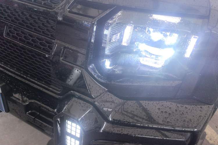 Used JETOUR Traveler 2025 2.0TD DCT Four-Wheel Drive Star Guardian Left Front Headlight