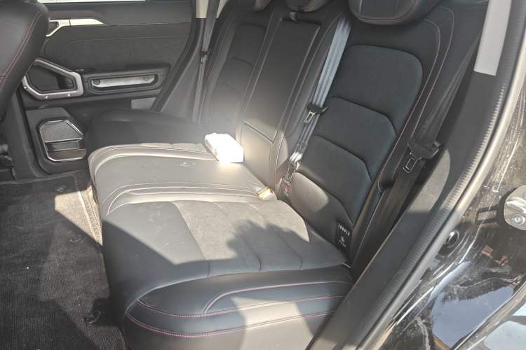 Used JETOUR Traveler 2025 2.0TD DCT XWD Discovery Left Rear Seat