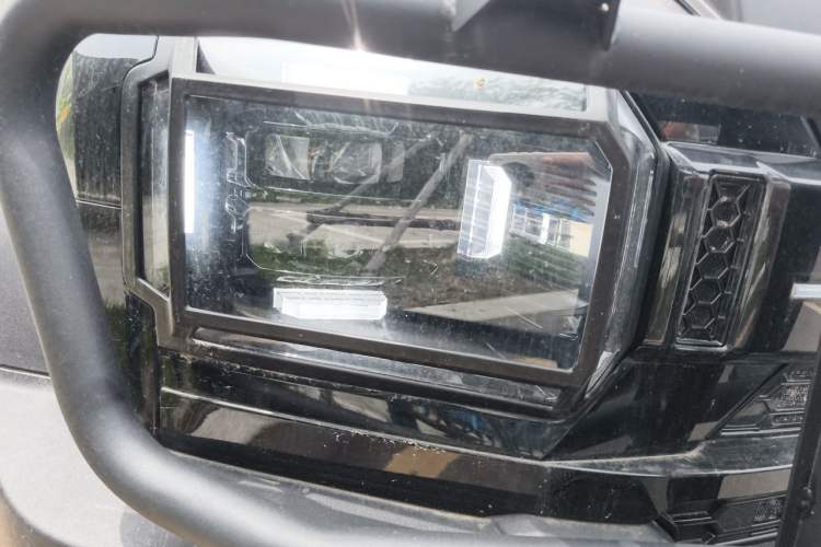 Used JETOUR Traveler 2025 2.0TD DCT XWD Cross+ Right Front Headlight